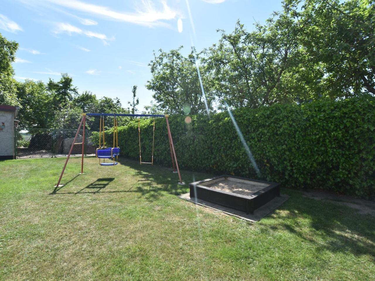 Spacious Holiday Home In Krusenhagen With Garden Eksteriør billede