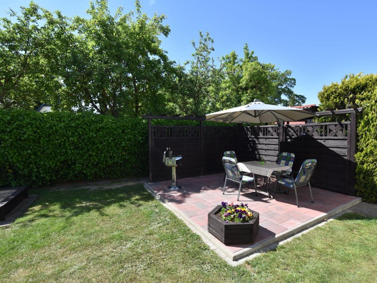 Spacious Holiday Home In Krusenhagen With Garden Eksteriør billede